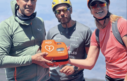 AED a první pomoc při zástavě oběhu na Etně